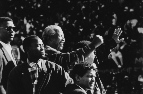 George Hallett, Nelson Mandela on the campaign trail, Cape Town, 1994. Copyright George Hallett.